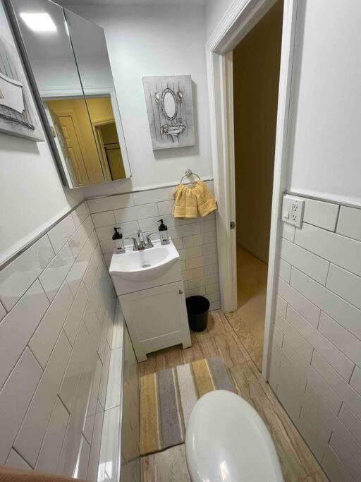 Modern Rental Brooklyn'S Hidden Gem New York Exteriör bild